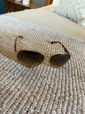 Rayban Gold Frame Aviator Sunglasses with Brown Gradient Lenses